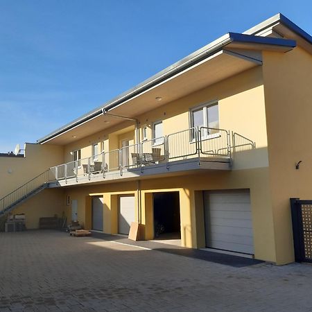 Kleine Auszeit - Ferienwohnungen In Flonheim Exterior foto
